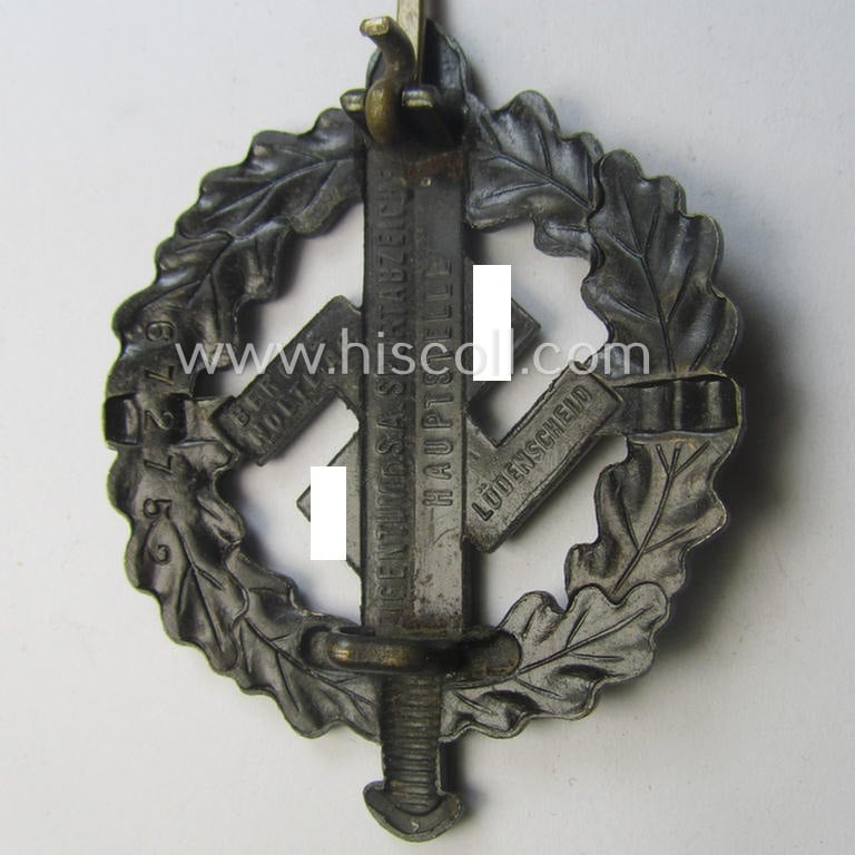 Hardly used 'SA-Sportabzeichen in Bronze' being a maker- (ie. 'Berg u. Nolte'-) marked example that shows the (unique) impressed bearers'-number: '672752'