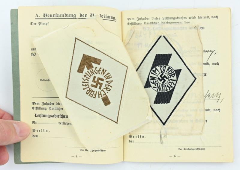 German Hitler Youth Leistungsbuch with insignia