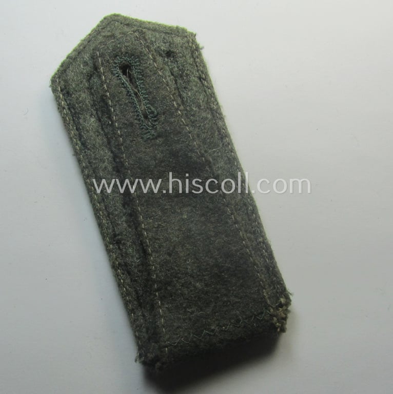 Single, 'cyphered'- (and I deem early- ie. mid-war-period) WH (Kriegsmarine) NCO-type shoulderstrap as was intended for usage by an: 'Oberfeldwebel eines Küsten-Artillerie-Rgts.'