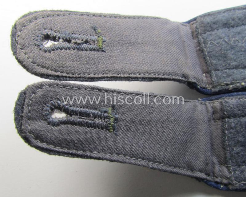 Superb - fully matching and simply never used! - pair of WH (Luftwaffe) NCO-type shoulderstraps as was intended for usage by an: 'Unteroffizier einer Sanitäts-Abteilungs'