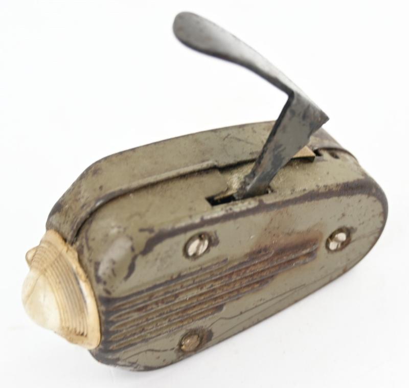 Dutch WW2 Iconic Flashlight 'Knijpcat' type 7424