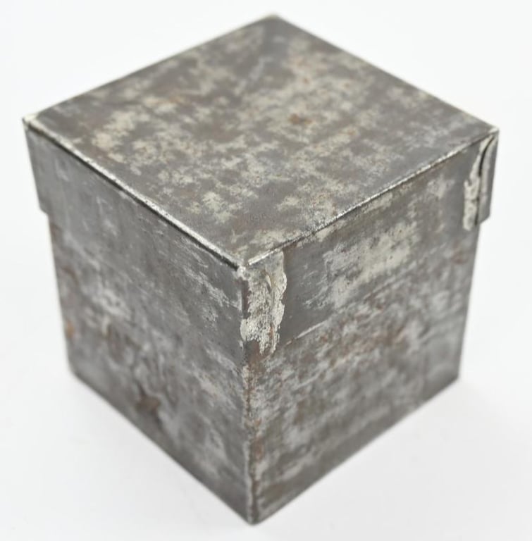 Dutch WW2 Era Thee Tin Can