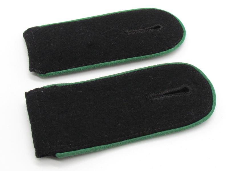 Waffen-SS mountain trooper ‘Gebirgsjäger’ enlisted shoulder boards