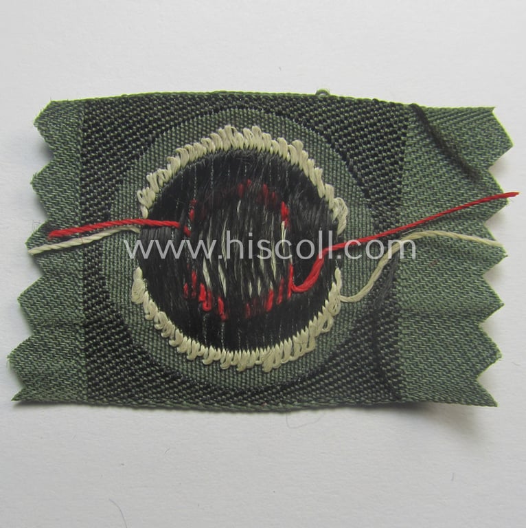 WH (Heeres) 'standard-issue'-pattern side-cap-cocarde (ie. 'Kokarde für Schiffchen-Mütze') as executed in: 'BeVo'-weave pattern