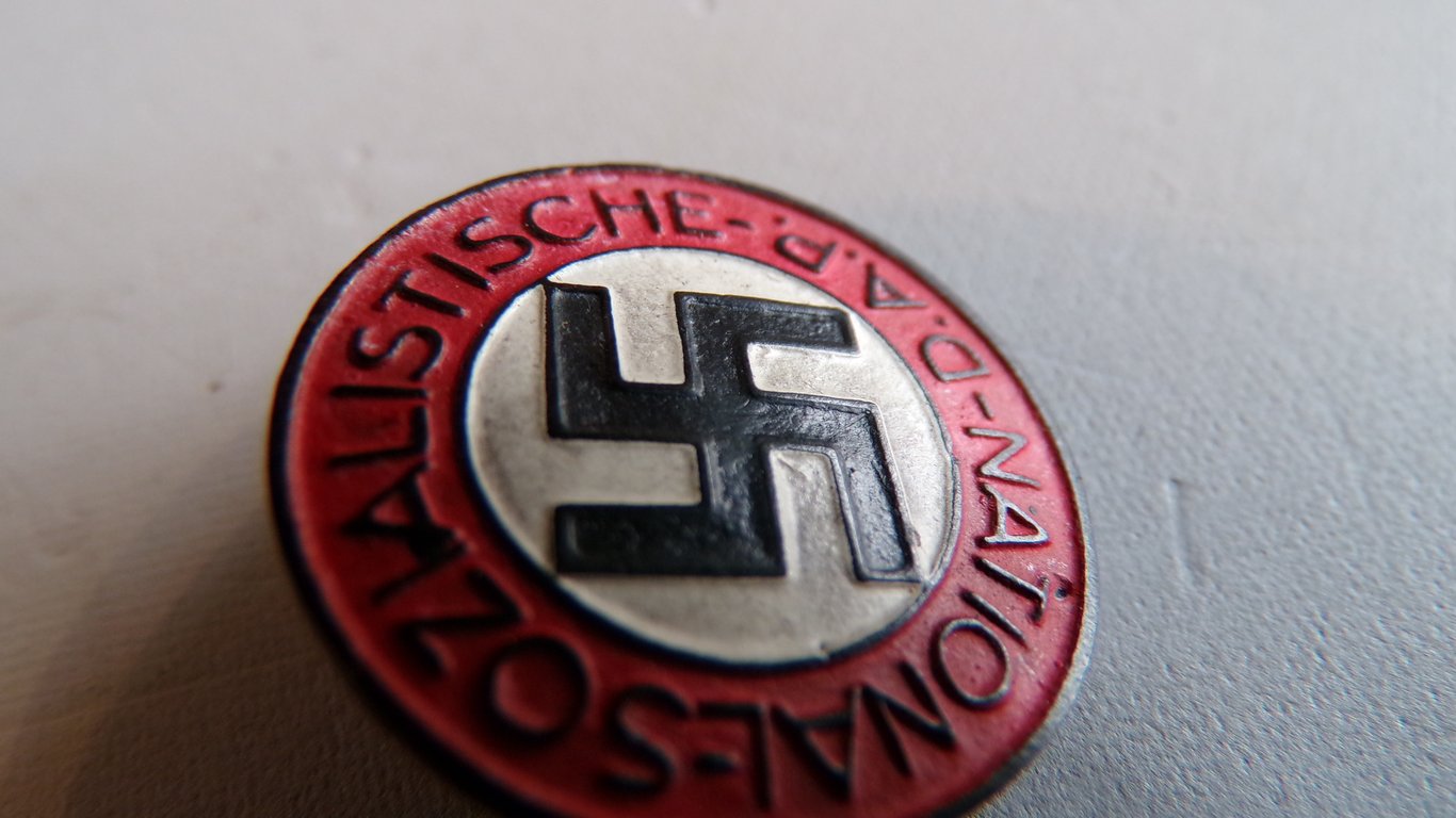 N.S.D.A.P Party pin M1/14
