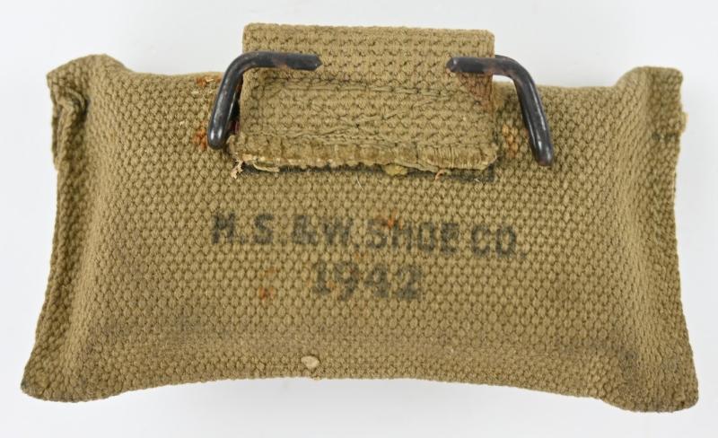 US WW2 M-1924 First Aid Pouch with First Aid Kit