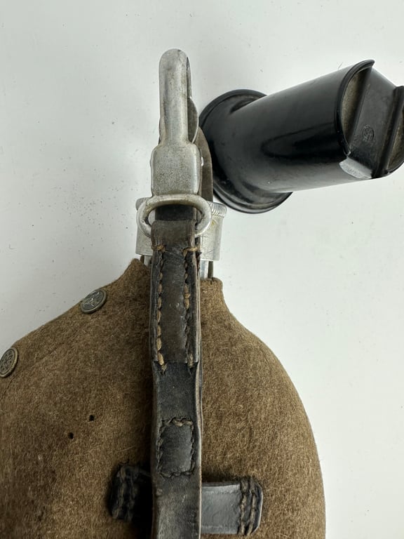 "OHW40" canteen