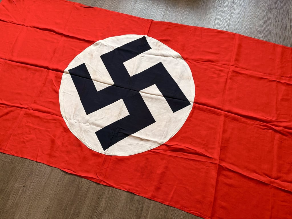 GERMAN WWII EARLY LARGE THIRD REICH COMBAT PANZER TANK IDENTIFICATION FLAG.