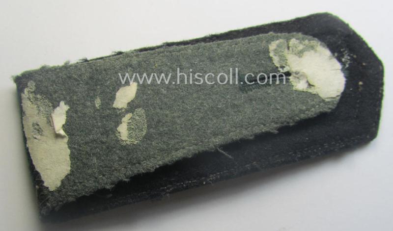 Single, early- (ie. pre-) war-period, WH (Heeres) 'M36'- (ie. 'M40'-) pattern 'cyphered' (pointed-styled) NCO-type shoulderstrap as intended for a: 'Feldwebel u. Mitglied des Art.-Beo.-Abts. 5'