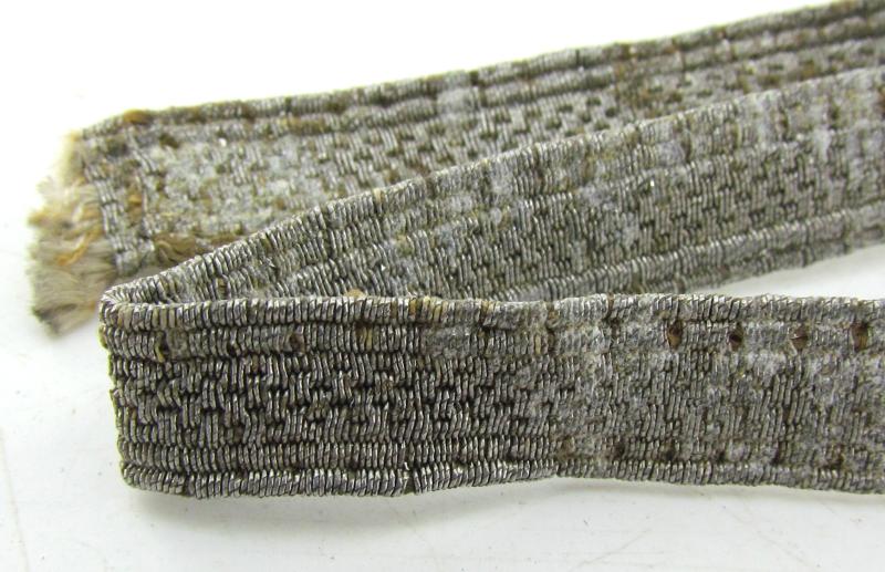 Wehrmacht NCO ‘Unteroffizier’ silver collar tresse