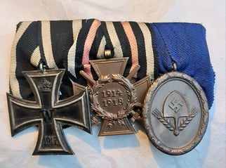 WW1- EK2 - RAD  3 piece Medal Bar