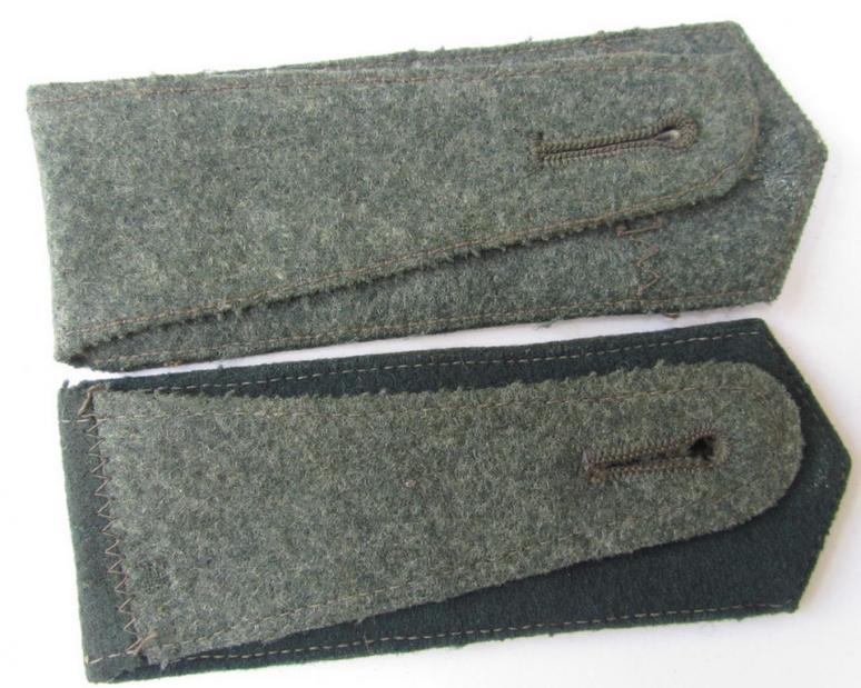 Attractive - and/or truly almost matching! - pair of WH (Heeres), early- (ie. pre-war-) period, 'M36'-pattern- (ie. pointed-styled) 'cyphered' shoulderstraps, as was  intended for a: 'Soldat des Artillerie-Beobachtungs-Abteilungs 20'