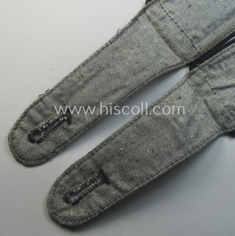 Rarely found pair of WH (LW) 'summer-style' EM-type shoulderstraps (as especifically intended for usage on the: 'blau-mellierter-Hemden') (ie. summer-shirts) as was intended for a: 'Soldat der LW-Pionier- o. Bau-Trpn.'