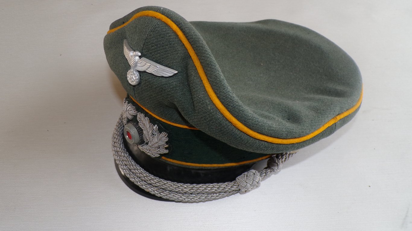 reissued Austrian Cavalry tunic of a Hauptmann 2