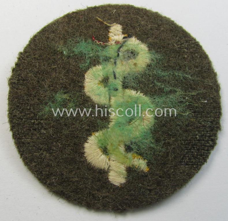 WH (Heeres) 'tropical'-issue, trade- and/or special-career insignia (ie. machine-embroidered 'Laufbahn- o. Tätigkeitsabzeichen') as was intended for an army: 'Sanitäter' (or: medical-orderly  ie. NCO)