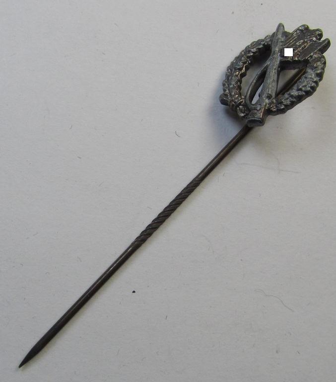 Neat - and only 17 mm. sized! - 'Infanterie-Sturmabzeichen in Silber' (or: silver-class, infantry-assault badge ie. IAB) miniature lapel-pin (being a non-maker-marked example as executed in silver-coloured- and I deem 'Buntmetall'-based metal)