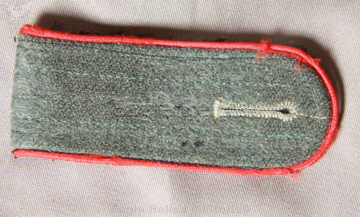 Late War Pair of Army Artillery Shoulder Boards