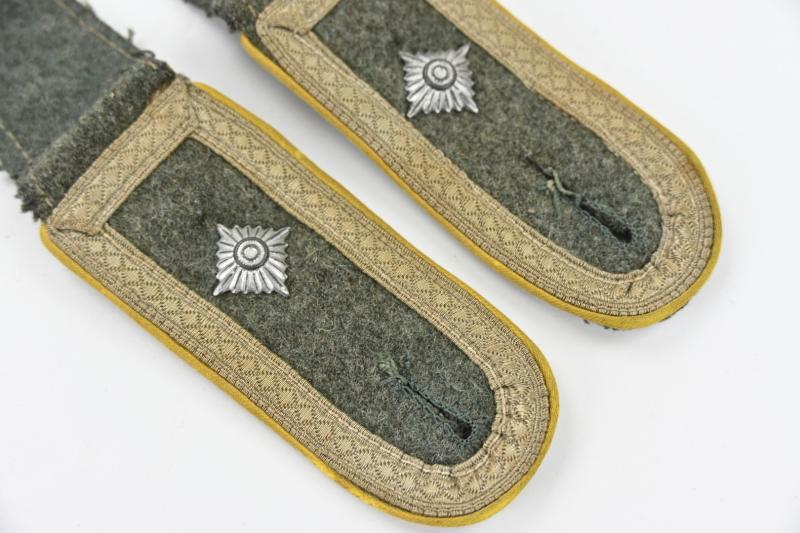 German WH NCO Shoulderboards 'Signal'