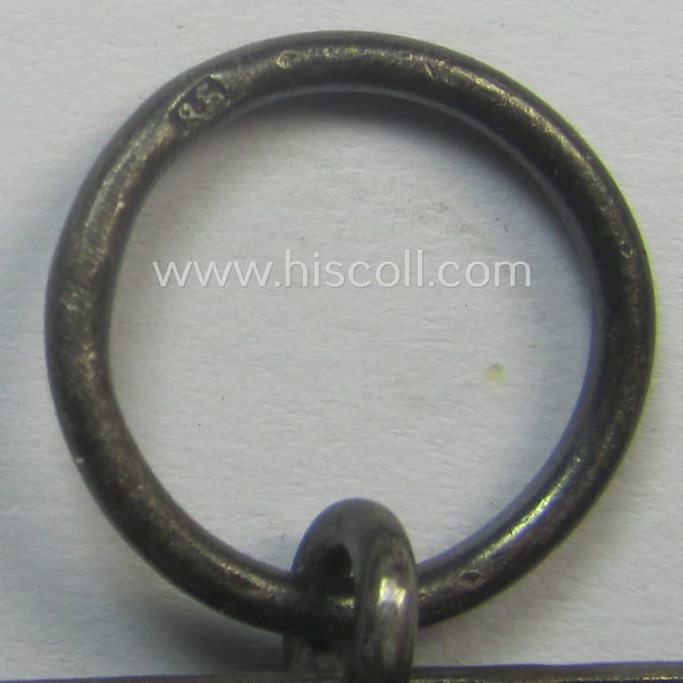 Scarcely seen, 'Eisernes Kreuz II. Klasse' being a clearly maker- (ie. '85'-) marked example by: 'Julius Pietsch'