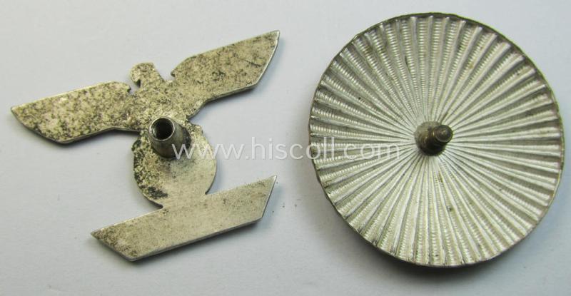 Stunning, 'Wiederholungsspange zum EK I.Kl.' (or: bar to the WWI IC 1st class) being a typical, non-maker-marked example that comes onto its 'clam-shell-type'-mounting as was produced by the maker (ie. 'Hersteller') named: 'Wilh. Deumer'