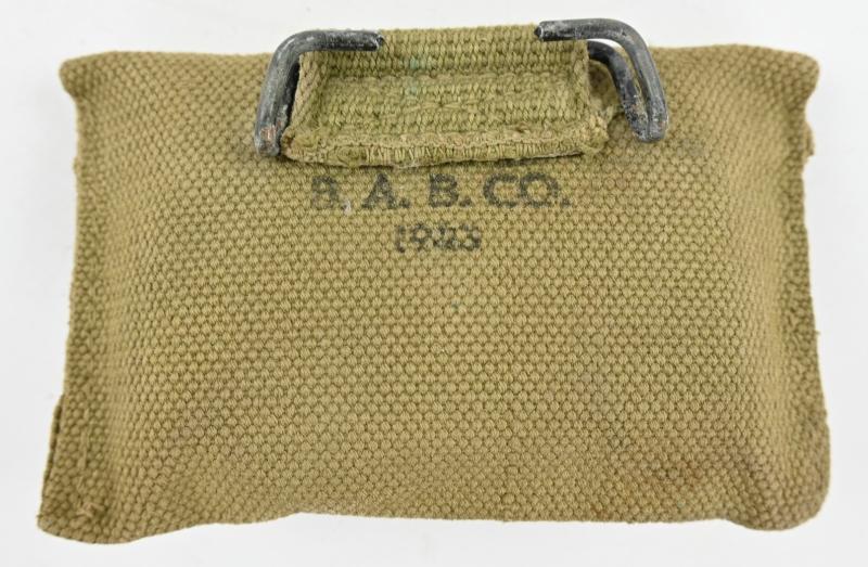 US WW2 M-1942 First Aid Pouch with First Aid Kit