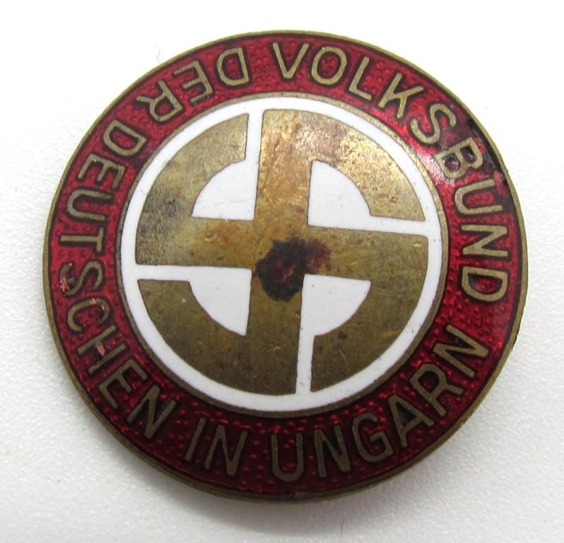 Volksbund der Deutsche in Ungarn Hungarian Enamel Membership Pin ( Rare )