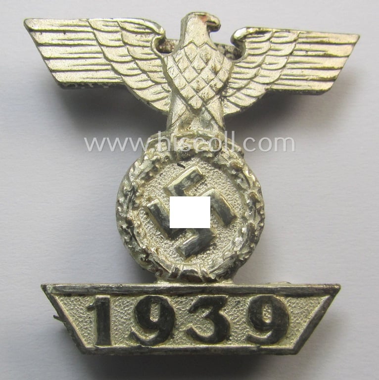 Never mounted nor worn example of a: 'Wiederholungsspange zum EK II. Kl.' as was produced by the (desirable and rarely seen!) 'Hymmen & Co.'-company