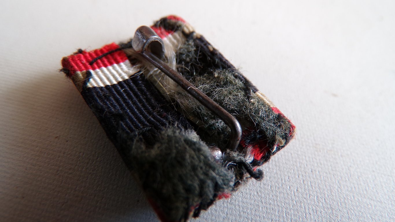 single ribbon bar