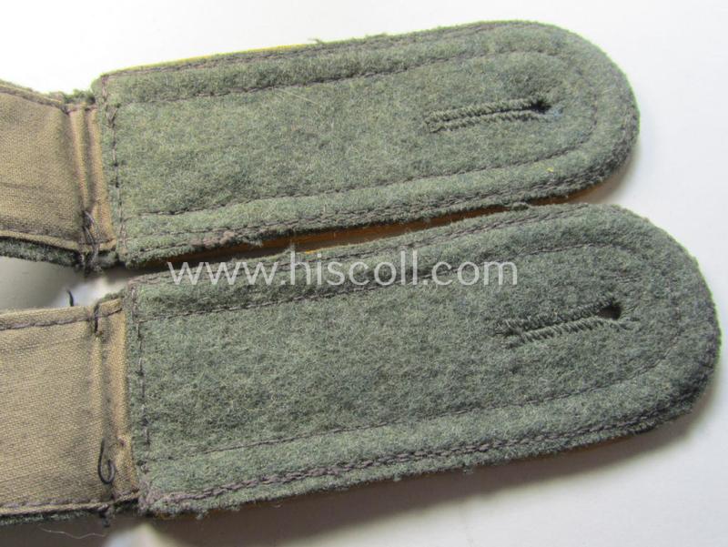 Pair of WH (Heeres), 'M40 o. M43'-pattern NCO-type shoulderstraps: 'Uffz. eines Kav. o. Aufklärungs-Rgts.'