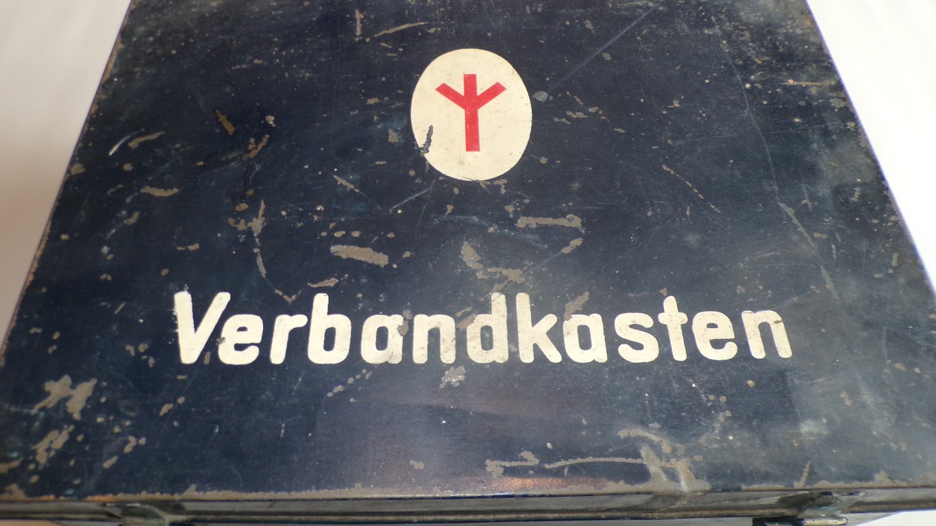 Hitler Youth (HJ) Feldscher Medical Box