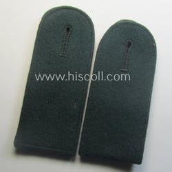 Very unusual pair of WH (Heeres), non-piped(!) EM-type...