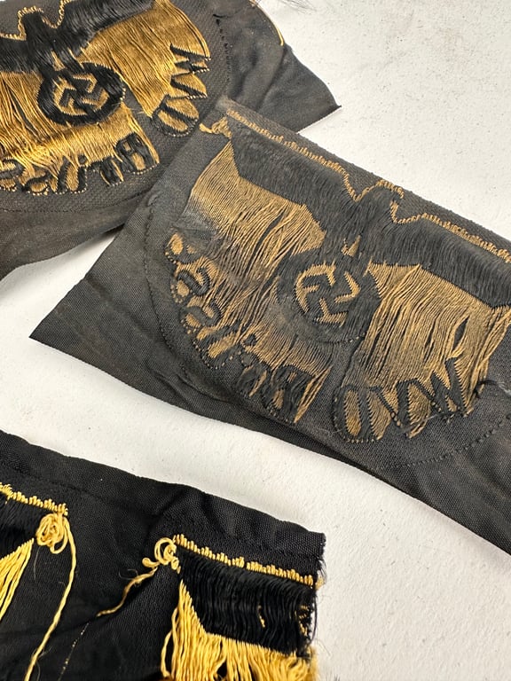 'Deutsche Reichsbahn' BeVo-gewoven 'WVD Brüssel' and 'HVD Brüssel' Emblem