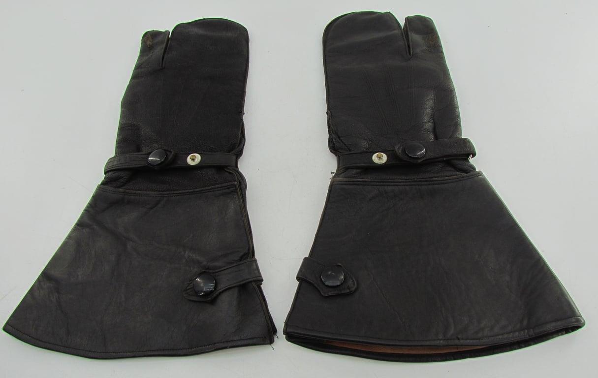 Early Luftwaffe Kradmelder Leather Gloves – L.B.A. 39 – Unit Marked