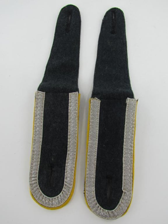 Luftwaffe Shoulder boards for "Unteroffizier" flight / paratrooper
