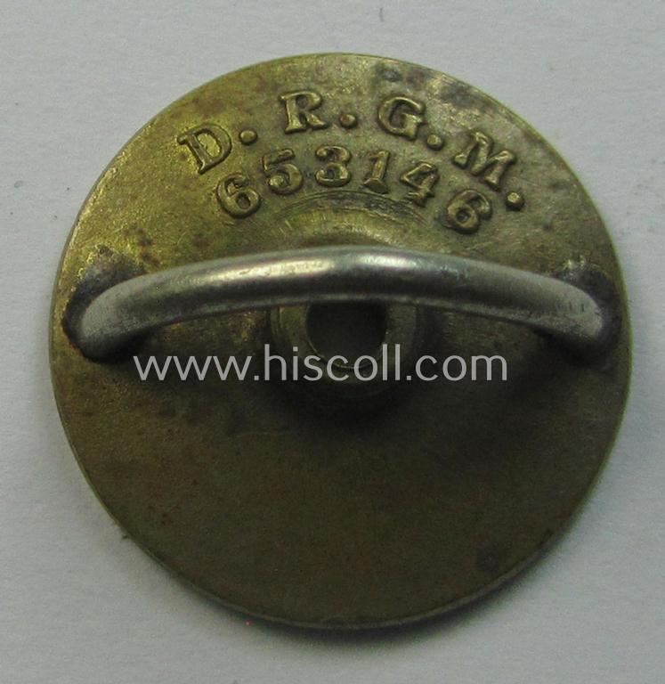 WWI-period Iron Cross 1st class (or: 'EK 1. Klasse') being a typical non-maker-marked example that comes mounted onto its (unusual!) and functional 'screw-back'- (ie. 'an der Schraube'-) set-up