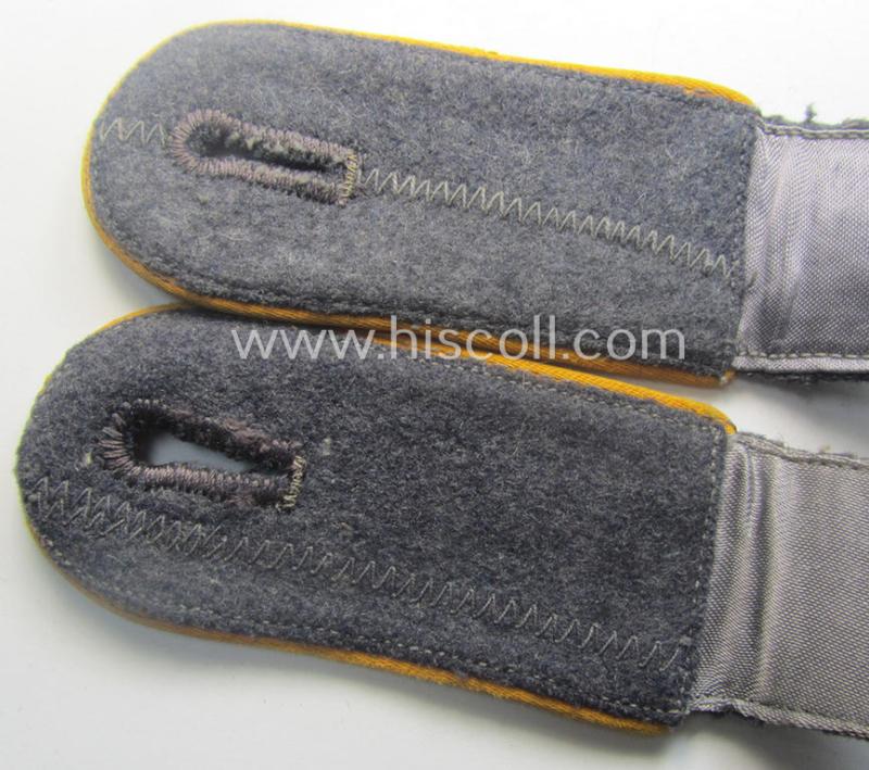 Pair of WH (Luftwaffe) EM-type shoulderstraps as intended for usage by a: 'Soldat der Flieger- o. Fallschirmjäger-Trpn.' and that comes in a just  moderately used- and/or worn, condition