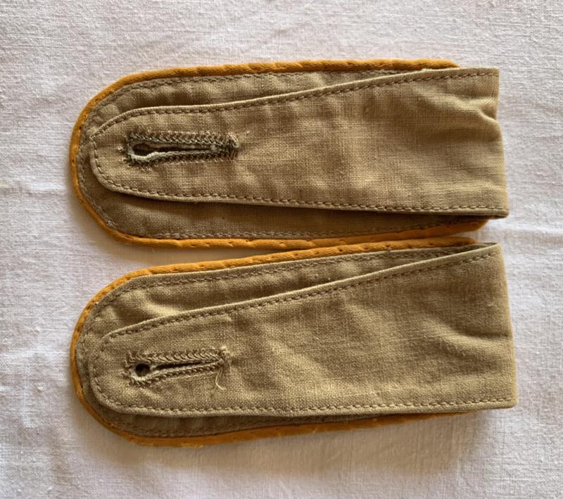 Pair of Luftwaffe Tropical Shoulderstraps