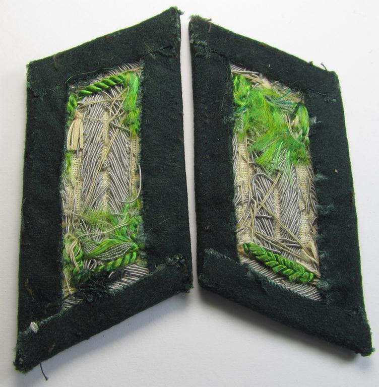 Superb - and fully matching! - pair of WH (Heeres) officers'-type collar-tabs as piped in the bright-green- (ie. 'hellgrüner'-) coloured branchcolour as was intended for an officer serving within the: 'Panzer-Grenadier-Truppen'