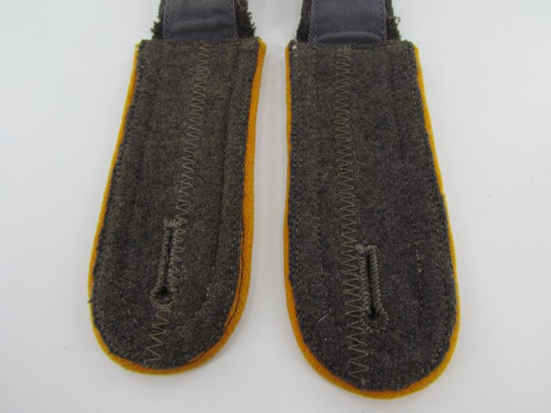 Luftwaffe Signals shoulder boards for Unteroffizier