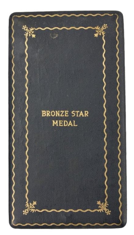 US WW2 Bronze Star set in Case