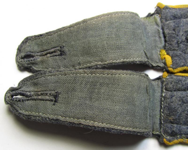 Clearly used - albeit fully matching! - pair of mid- (ie. later-) war-period, WH (Luftwaffe) NCO-type shoulderstraps as was intended for usage by an: 'Unteroffizier der Flieger o. Fallschirm-Truppen'