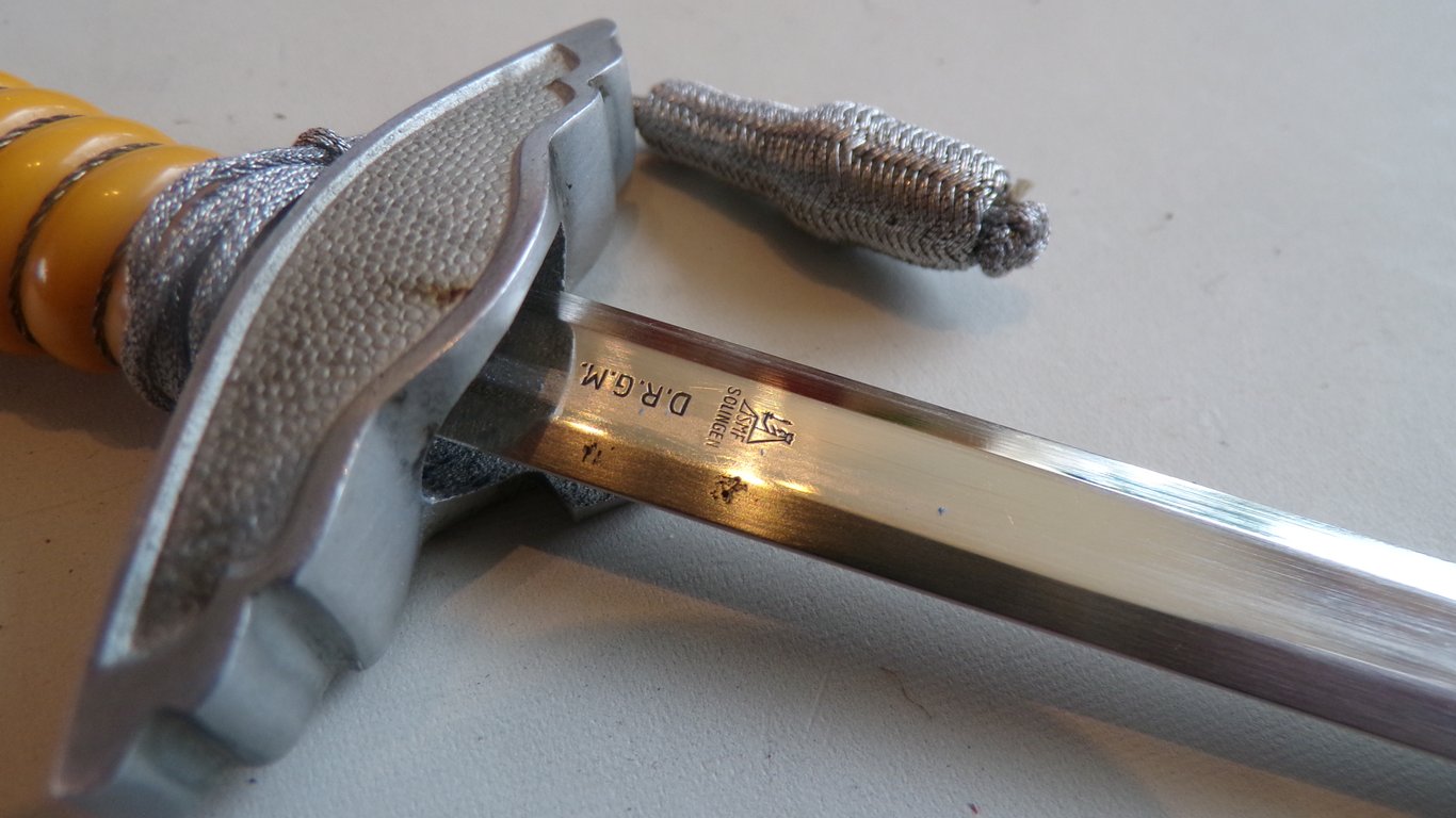 Rare Named Miniature 2nd Model Luftwaffe Dagger