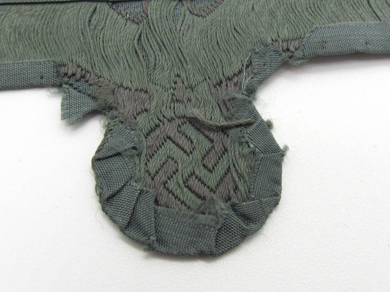 Wehrmacht ( Heer ) M40 Bevo Breast Eagle