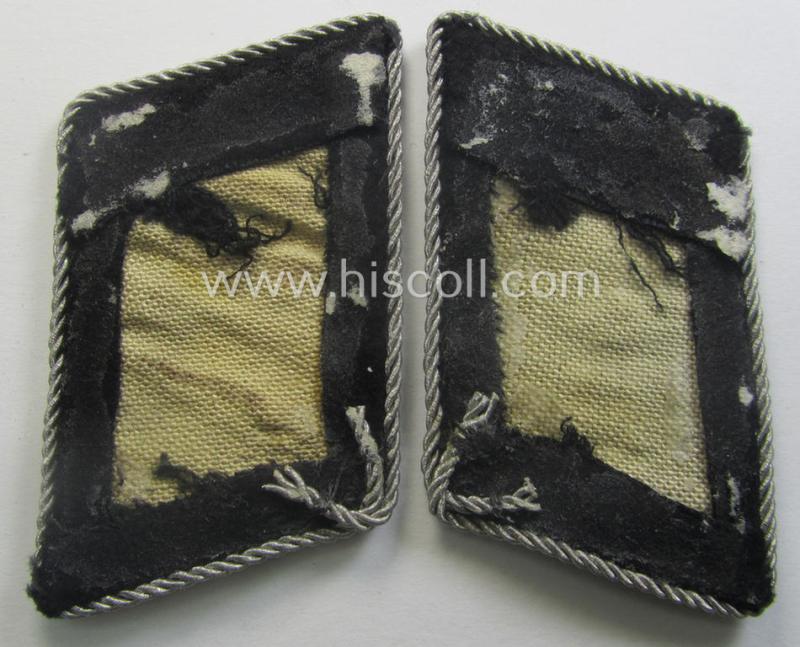 Pair of WH (Luftwaffe) officers'-type collar-patches (ie. 'Kragenspiegel für Offiziere') as executed in black-coloured wool as was intended for usage by a: 'Leutnant der Pionier- o. Bau-Trpn.'