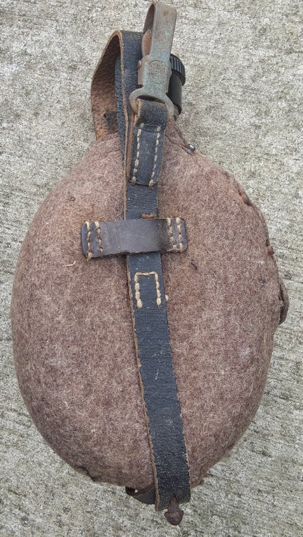 WW2 Heer Water bottle and cover