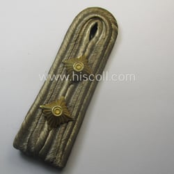 Single, early- ie. mid-war-period  WH (Kriegsmarine) officers'-type shoulderboard...