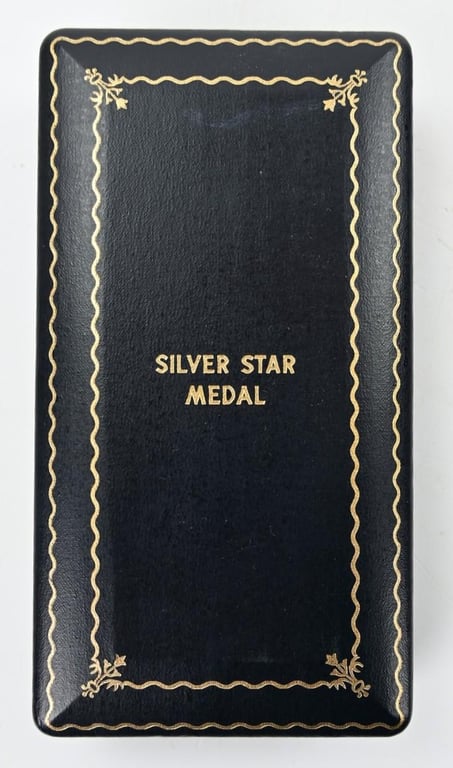 US WW2 Silver Star Medal in Case