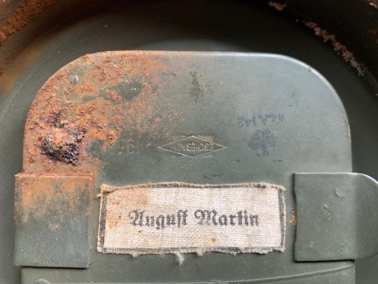 WH (Heer) M30 Gasmask Canister with Carryinng Straps