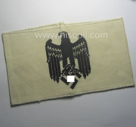 Linnen-based- and/or BeVo-'machine-woven', beige-white-coloured armband (ie. 'Armbinde') showing...