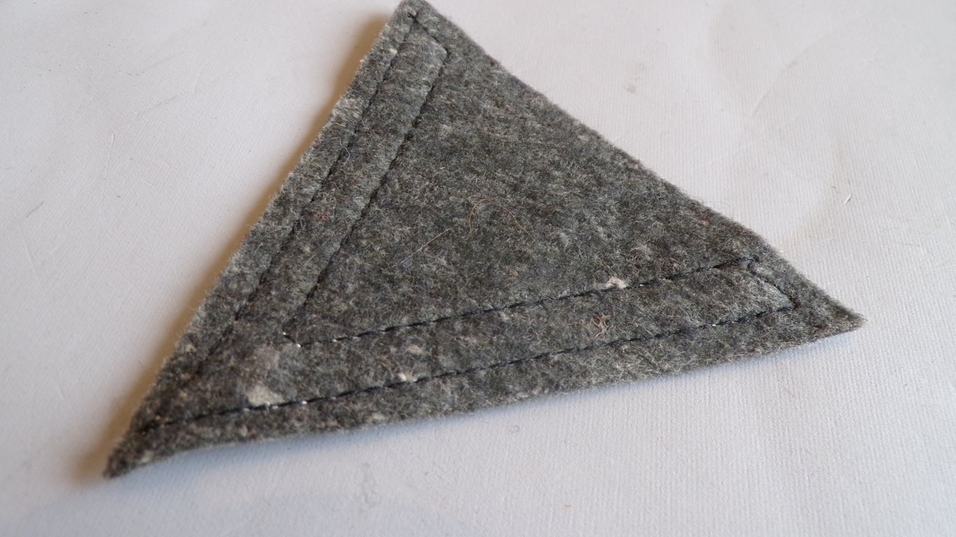 Luftwaffe Gefreiter Sleeve Rank Chevron